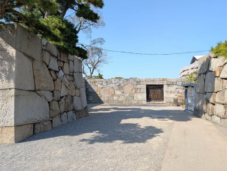 香川県高松市 高松城 太鼓門