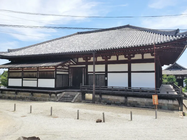 奈良県葛城市 當麻寺 本堂