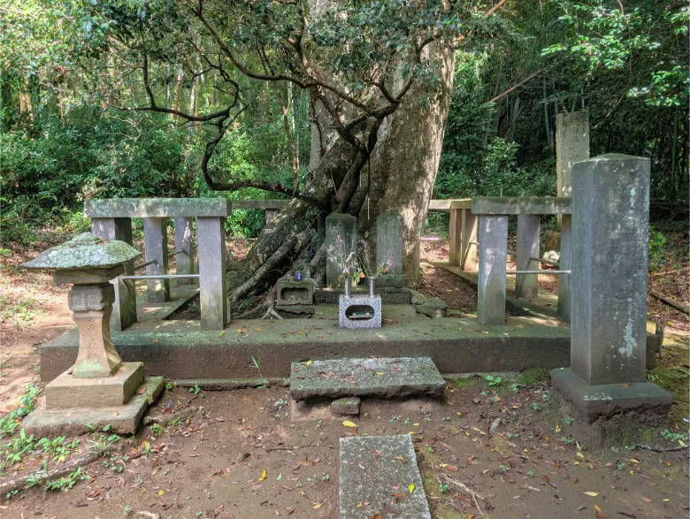 千葉県印西市 結縁寺 頼政塚