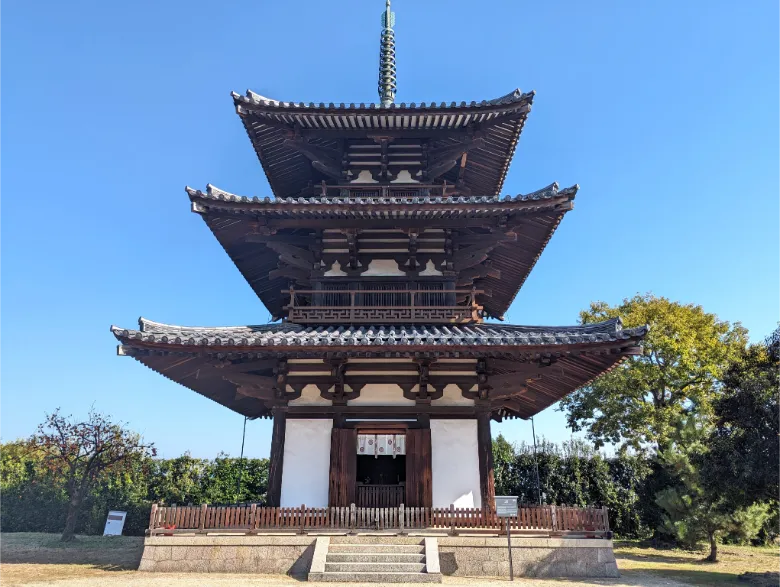 奈良県生駒郡斑鳩町 法起寺 三重塔