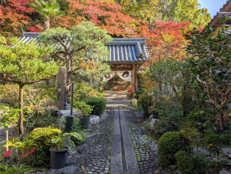 京都府木津川市 鹿背山西念寺