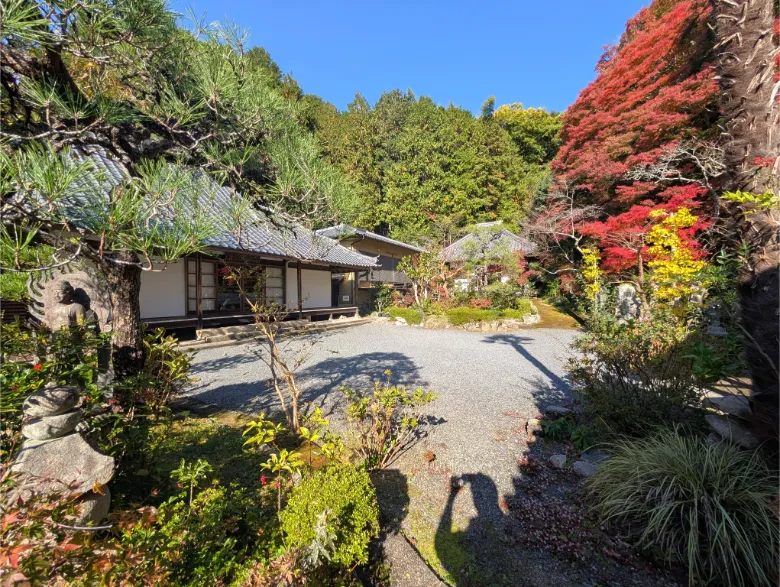 京都府木津川市 鹿背山西念寺